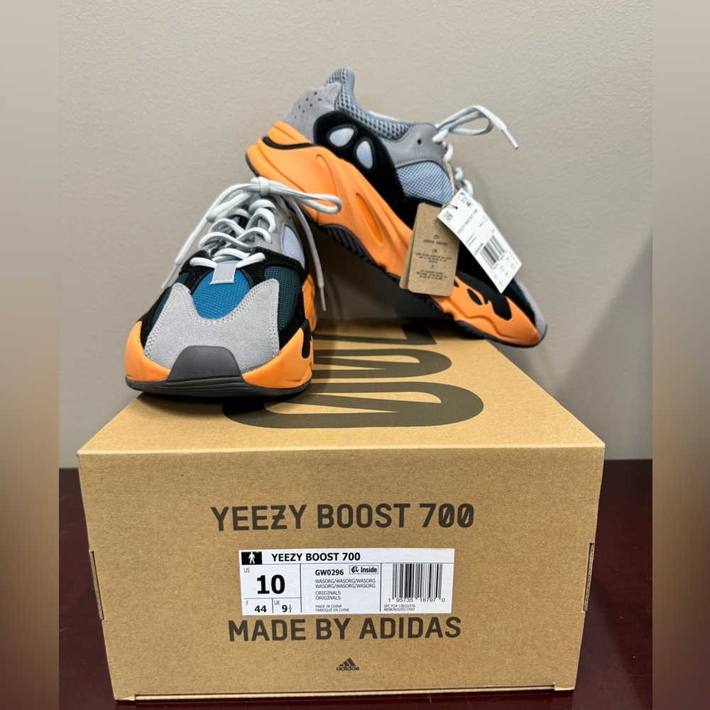 10M Yeezy Boost 700 Wash Orange NWT